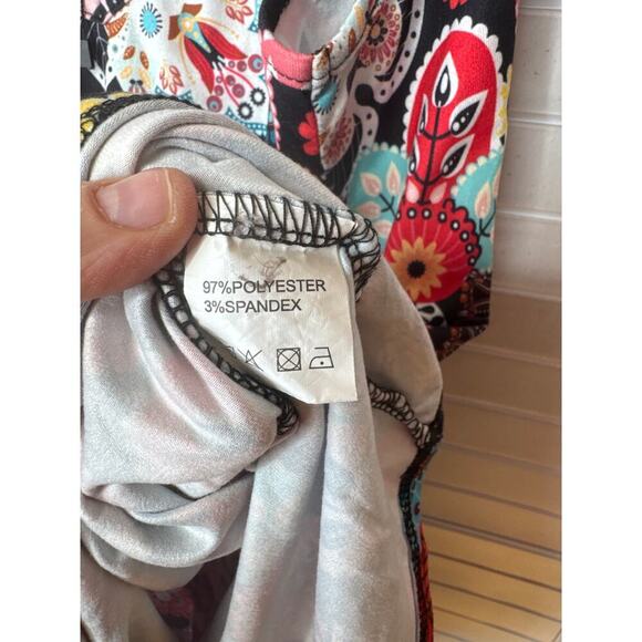 OURS Women's XL Flowy Paisley & Floral Camisole Polyester Spandex - Picture 3 of 8